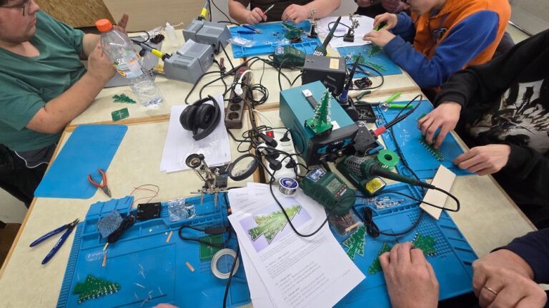 LED Tannenbaum für BBW Jugendliche